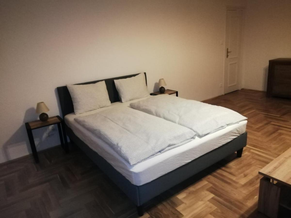 Апартаменты Luxury New Cozy Flat At Dob Street Nearby Gozsdu Court Будапешт Экстерьер фото